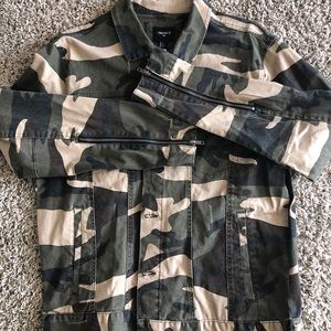 Forever 21 Men’s Camo Jacket